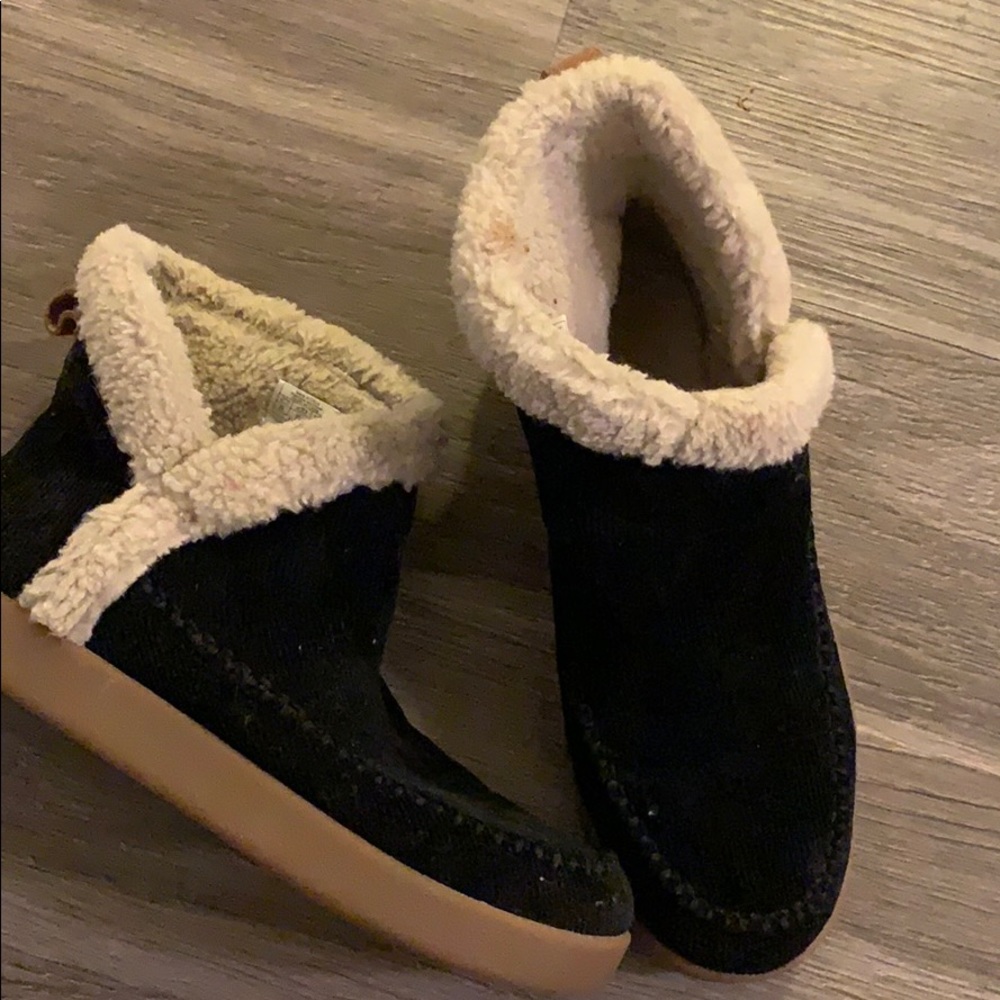 Sanuk bootah booties